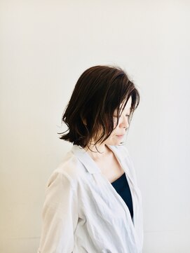 トレパルッキエーレサカイ(tre parrucchiere sakai) 〔-tre-〕ヌーディボブ