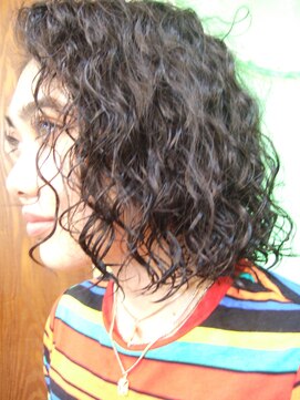 アシッドハウス(ACID HOUSE) ボブ風ソフトスパイラルパーマ