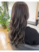 マジックスファクトリー(magics factory)&nbsp;シークレットハイライトグレージュグラデーション