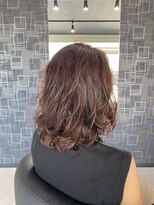 シャイン(Shine)&nbsp;ミディアム / ゆるふわパーマ / ナチュラル