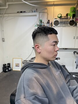 メリケンバーバーショップ フクオカ(MERICAN BARBERSHOP FUK) ビジネスフェードクロップ