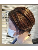 テーラ 八幡宿店(TELA)&nbsp;ショートボブのイヤリングカラー