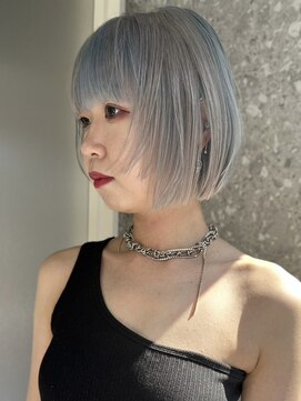 サンク 原宿 表参道(cinq) ショートボブ切りっぱなしボブミルクティーベージュタッセルボブ