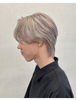 ソソ(soso)&nbsp;【sosoリョウガ】ホワイトシルバー×毛流れセンターパート