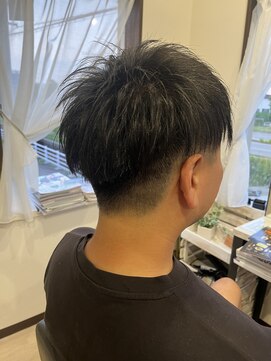 コアフィールフィス(COIFFURE fils) 《見附　今町》メンズ　刈り上げ　短髪