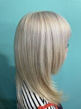 ディーセブン ヘアーリゾート(D seven Hair Resort) ハイトーンカラー