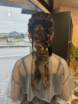 アリカ(arika) ツインポニー編みおろし