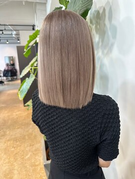 メリー オオサカ(Merly Osaka) white beige