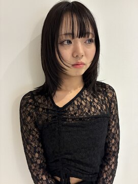 フォークロア 本店(Folk Lore) 黒髪レイヤースタイル