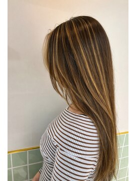 ナンバー アンフィール 渋谷(N° anfeel) 海外風ハイライトカラー