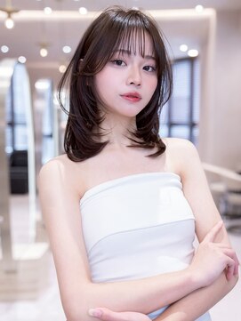 イルハバナ 渋谷(ill HAVANA) 大人ガーリーミディアムレイヤーカット×ダークアッシュ髪質改善