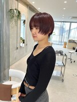 イロア(iroa)&nbsp;前上がり大人ショートとカシスピンク♪