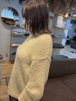 キチ(kichi.)&nbsp;[kichi.] 伸ばしかけロブ×ブラウングレージュ