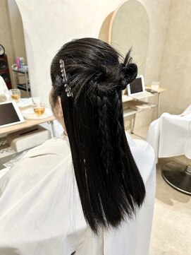 プランツヘアー ストレートハーフアップ×カチモリ