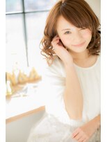 エヌアンドエーコンティ(N&A CONTi)&nbsp;ミディアムカール×鎖骨ミディアム