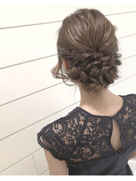 ネオリーブ アンド 渋谷店(Neolive &) 【Neolive & 渋谷店】大人可愛いヘアアレンジ