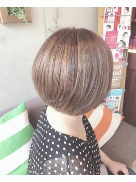 エム インターナショナル 春日部本店(EMU international) 暗くしない白髪染め