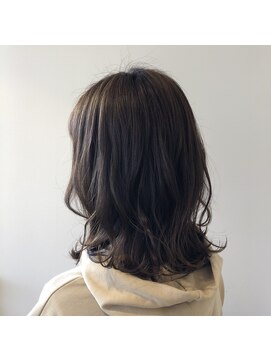 ストーリー(STORY) 暗めの透明感カラー