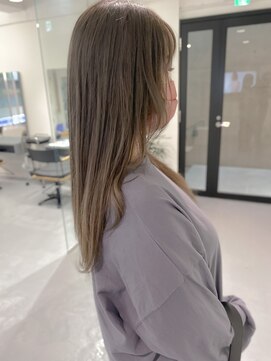 レフ(LEF) 【オダオススメ！】顔まわりレイヤー×ホワイトブロンドベージュ