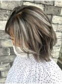 大人なハイライト　顔周りレイヤー　グレージュ　20代30代40代
