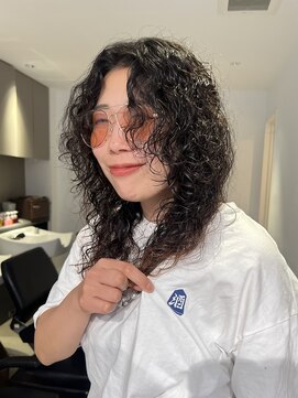 ナループロアツム(Nalu pu loa Tsum) ハードパーマ/細かめウェーブ/ウルフパーマ