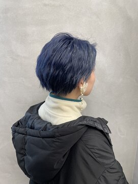 ファイブバイジエクト 堀江(FIVE by The Ect) ネイビーブルー ダブルカラー ブリーチカラー 刈り上げショート