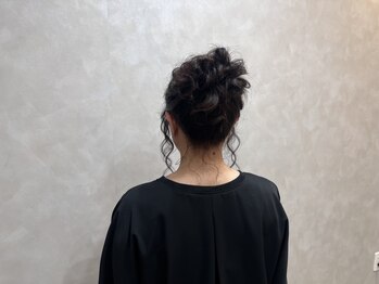 ラクス(Lacus)の写真/【5月18日NEW OPEN】崩れにくいのに、かわいさ長持ち♪特別な日を最高の日に変えるヘアセット！