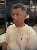 大人外国人風メンズアップバングショートフェード：大村　大心