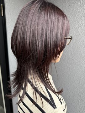 イズミ(izumi) ウルフカット