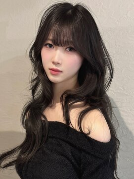 ヴェルア 四条烏丸(Velua) 20代ヨシンモリワンホンレイヤーダークブルーエクステ韓国カット