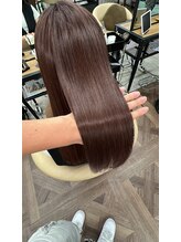 縮毛矯正の概念が変わる。ダメージレスにこだわった、最小限のダメージで行います。