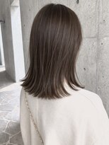 ジゼル 前橋(Giselle)&nbsp;オリーブベージュ×白髪ぼかしハイライト