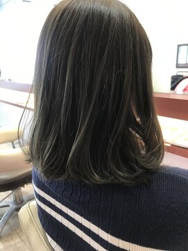 マーリャヘアー(mallia hair) アッシュグレージュミディアムボブ