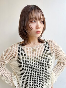 トルネード(TORNADO) 大人ボブ前髪ありフェイスレイヤーウルフ外ハネ K1118