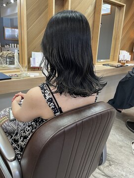 ヘア プロデュース キュオン(hair produce CUEON.) 暗髪グレー×艶感