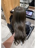 オリーブベージュ
