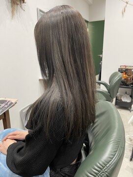 フー バイ セリナ(Fuu.by serina) くすみグレージュ