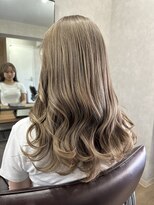 アルレン(Allen)&nbsp;ミルクティーベージュ【宇都宮/白髪ぼかし/韓国巻き】