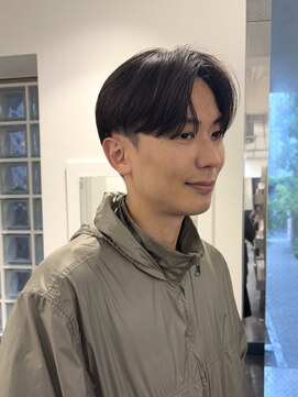 ビューズ(VIEWS) メンズセンターパート/韓国ヘア/ツーブロック/毛流れヘア