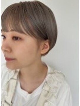 ニルス(nils) かっこかわいいショートカット
