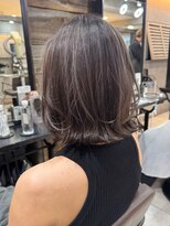 トルネード(TORNADO)&nbsp;L.Aグレージュローレイヤーボブ極細ハイライト　n7.12.27