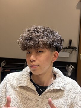 ドゥーエン 花園店(DoEN) スペインカール