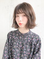 ルティア(Lutia) 切りっぱなしボブ ゆるふわスタイリング 流しバング