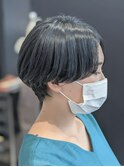 ハンサムショート×ネイビーブルー×襟足スッキリ
