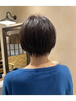 カミビト マヴィー(kamibito mavie)&nbsp;耳かけショート/ショートボブ/20代、30代、40代、50代人気／暗髪