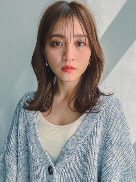 ルアナ(Luana) イヤリングベージュ外巻きミディアム