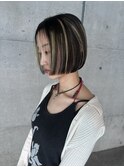 ワンレンストレートボブ黒髪ハイライト