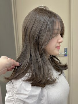 パークレーン アイス イヴェン(park lane ICI yeven) ブリーチなしオリーブベージュ赤味消し透明感大人ミディアム