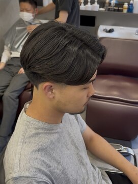 グルーマーズトウキョウ(GROOMER/S TOKYO) ブルーブラックフェザーパーマスパイキーショートサーフカール