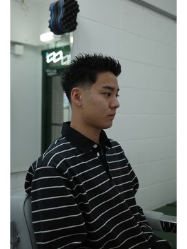 ウェルネス(Wellness) スパイキーショート/テーパーフェード